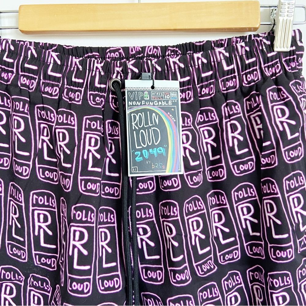 NWT Urban Outfitters Rolling Loud B2Ss Festival Logo Pocket Repeat Short… - Picture 4 of 5
